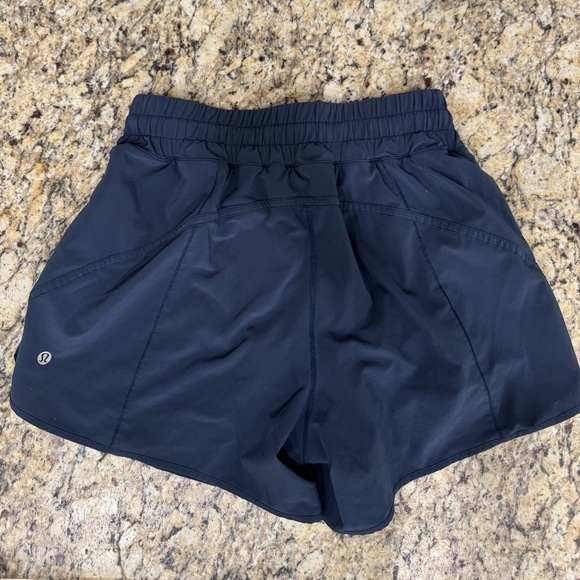 Women’s 10 Lululemon Athletica Dark Blue Athletic Shorts - Picture 3 of 3